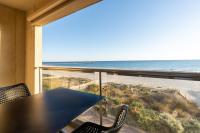 Belle Escapes - Sunset Views at the Bay - B&B