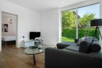 Superior One-Bedroom Apartment with Balcony