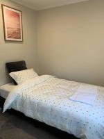 Serene 5-Bedroom Papakura Home - B&B Auckland