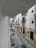 Appartamento con 2 Camere da Letto e Balcone