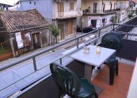 Apartment with terrace in the city centre of Zafferana Etnea - Chambres d'hôtes Zafferana Etnea