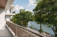 Appartamento con 4 Camere da Letto e Vista Lago