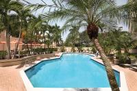 Cozy Two Room Suite with Modern Touches and Pool - Bed and Breakfast Boca Raton