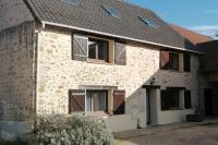 Agréable maison de ville de 120m² à Villejust - B&B