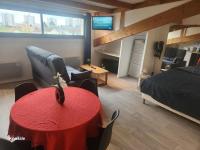 Studio proche centre-ville - Ferienwohnung Cholet