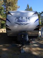 RV11 XLR - 27' Family Toy Hauler - Sleeps 6 - Chambres d'hôtes O'Brien