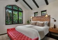 Bungalow with Patio