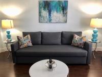 Lux Condo by the Beach - B&B