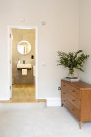 The Ballroom - Huge Apartment in Lichfield City Centre - B&B Lichfield