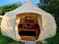 B&B Stubton - Luna Tent Secret garden Glamping - Bed and Breakfast Stubton