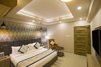 B&B New Delhi - Hotel Golden At Delhi Airport - Bed and Breakfast New Delhi