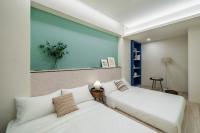 Quadruple Room with Private Bathroom