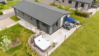 Snowdrop Lodge, 9 Roadford Lake Lodges - B&B