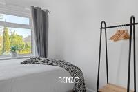 Vibrant and Cosy 3-Bed Home in Nottingham by Renzo, Perfect for Contractors, Free Parking! - Chambres d'hôtes Beeston