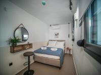 One-Bedroom Apartment with Garden
