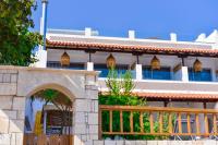 Laia Seafront Luxury Apartments - B&B Agia Pelagia