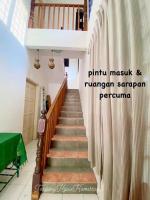 Tanjung Hijau Homestay - 2nd Floor ONLY - FREE wifi - 4 bedrooms - Chambres d'hôtes Rawang