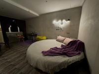 Superior King Suite