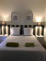 Unique Monsanto View 2 bedrooms Apt in Campolide - B&B Lisbona