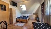 Dreibettzimmer mit eigenem Bad
