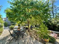 Gîte cosy à Aiguilhe avec jardin, jacuzzi et sauna - proche UNESCO et chemins de randonnée - FR-1-582-354 - B&B