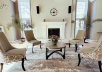 Cozy Villa 3 mins to Mohegan- Fully Stocked with King Bed & Fireplace- Jacuzzi, Saltwater Pools, Sauna - B&B
