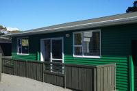 B&B Lower Hutt - The Green Guesthouse - beautiful semi rural family unit - Bed and Breakfast Lower Hutt