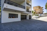 Apartment Ružmarin Residence J beach parking included - B&B Makarska
