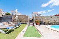 Cozy villa in Madroñal de Fañabe with large private pool - B&B Adeje
