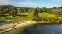 Castaway- dog friendly - near Blacksmiths Beach - B&B Pelican Flat