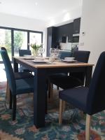 Crossing Cottage Sleeps 6 Parking, Family & Contractors Newark - Chambres d’hôtes Staythorpe