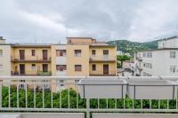 HOST4U - PETIT SUITE VITTORIA in Brescia City Center - B&B Brescia
