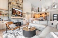 Mayflower Lakeside 1032 by Moose Management - B&B Cranmer