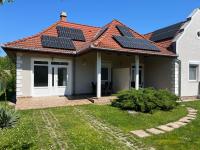 Petita Garden Apartman - B&B Siófok