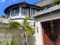 Langikula Villa Seminyak Bali - B&B