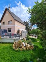 Agréable Villa à mi-chemin de Paris & Disneyland & Stade de France - B&B