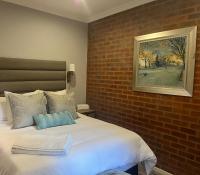 Cottage with Garden View