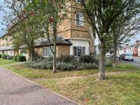 B&B Chesterton - Spacious 2 double bedroom ground floor flat - Bed and Breakfast Chesterton
