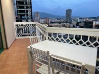 SUN TOWER LUXURY SUITE-VIEW FROM of TIRANA CENTER - B&B Tirana