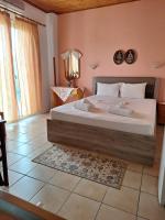 Studio with Balcony (3 Adults) 