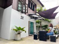 Mini-ME Home, A Cozy Entire House in Old City - B&B Chiang Mai