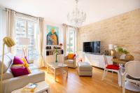 GuestReady - Bright Apt in city centre w/ Parking - Ferienwohnung