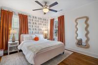 Hot Tub & Pool Table Mins to Beale Renovated - B&B Memphis