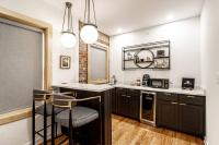 Historic DTWN Studio, Walk to Bathhouses, Shops, Room # 103 - B&B