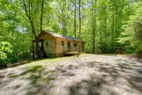 All-Season Sunroom + Hot Tub: Marion Cabin Retreat - Chambres d'hôtes Marion