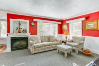 Cozy Frankfort Apartment Near Beaches and Downtown! - Bed and Breakfast Frankfort