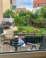 Erdgeschoss-Wohnung mit 2 Schlafzimmern, Balkon und Parkplatz - Chambres d’hôtes Erfurt