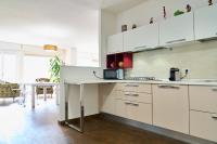 Casa Rosita - Large family flat, 3 bedrooms, covered veranda, Central Carbonia - Chambres d'hôtes Carbonia