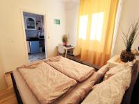 Apartment mit Balkon