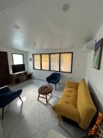 B&B Accra - Beautiful house in Oxford street KFC - Bed and Breakfast Accra